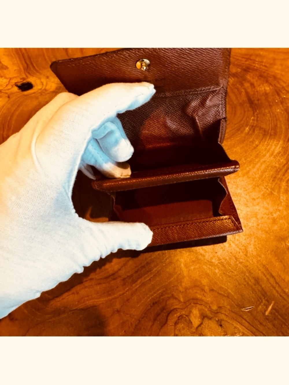 Louis Vuitton Monogram Porte
Monnaie Plat Coin Purse Wallet
Brown/vintage 2001 - Picture 10 of 14